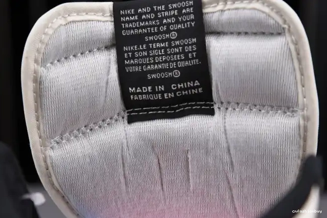 RETRO HIGH 555088-105 MOCHA JORDAN 1 AIR DARK 0520